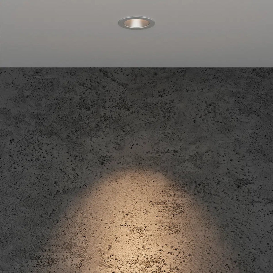 The FS1269A‑15 features a die-cast aluminium trimless bezel and IP44 rating, delivering clean recessed accent lighting for interior design applications.